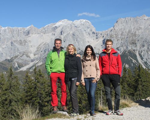 Familie Gerharter vom Bio-Bauernhof Simonbauer mit Apartments, Ferienhaus, Penthaus und Zimmer in Ramsau am Dachstein