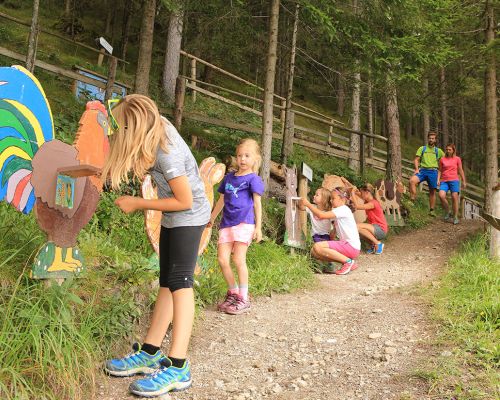 hiking with children